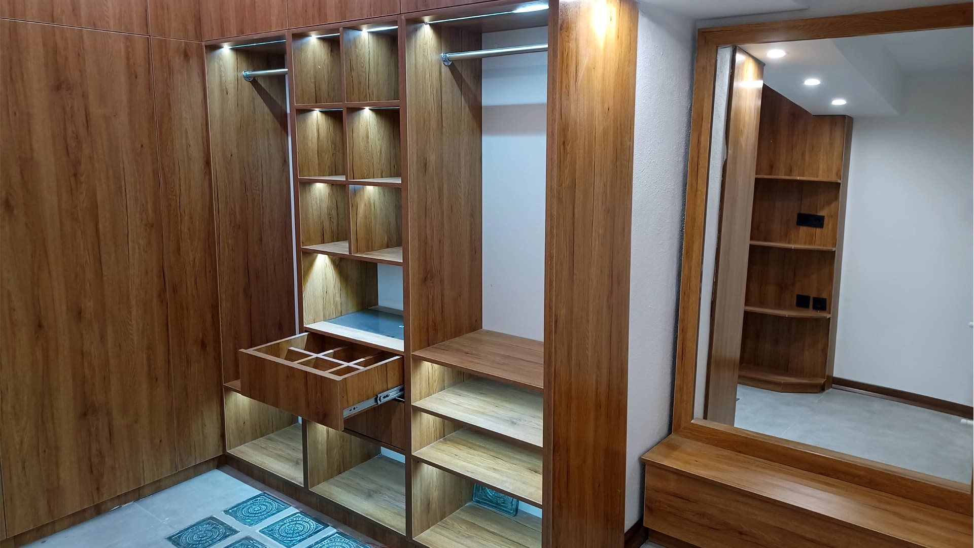 کابینت‌های سفارشی لوکس