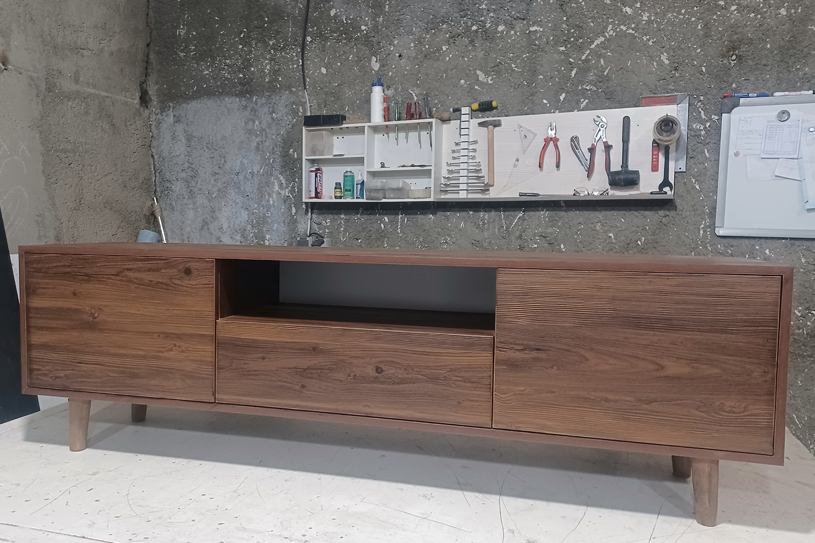 میز تلویزیون و TV Wall 8